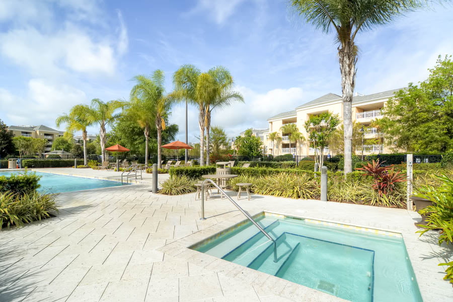 Centre Court Ridge Hot Tub